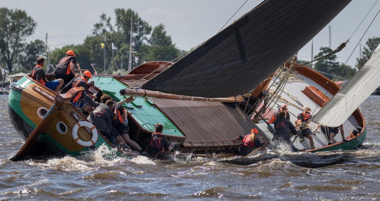 Vila Marretoer Uitwellingerga Exteriér fotografie