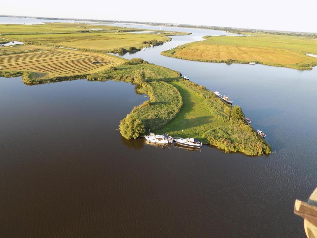 Vila Marretoer Uitwellingerga Exteriér fotografie