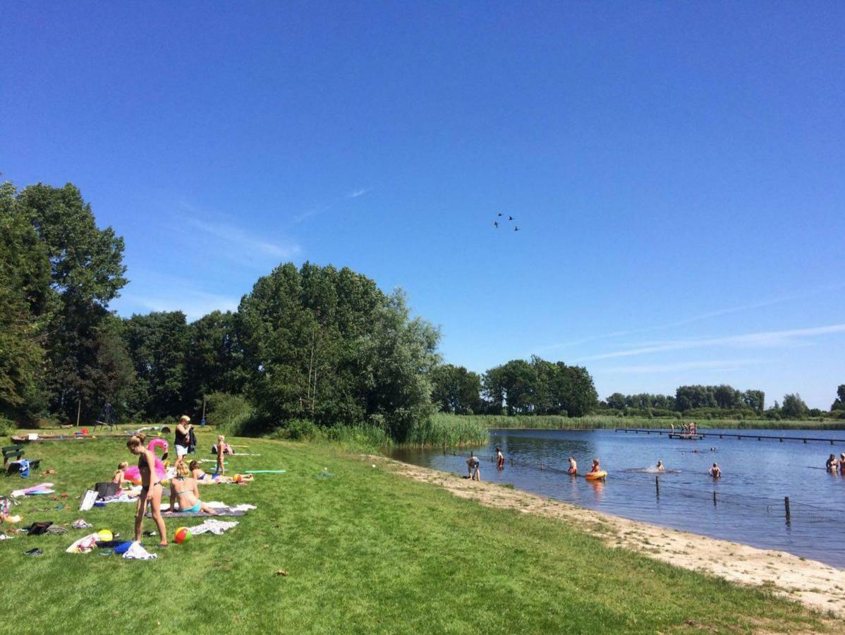 Vila Marretoer Uitwellingerga Exteriér fotografie